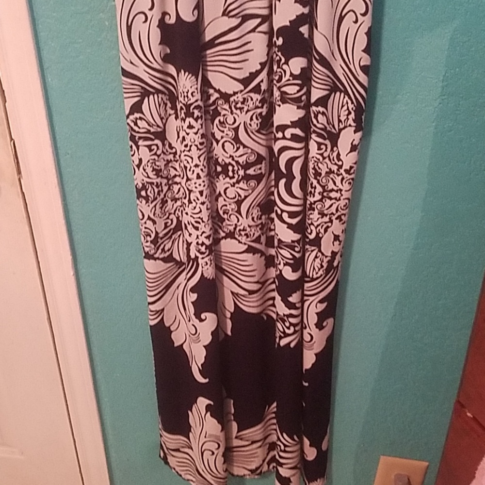 Long dress - Picture 2 of 4